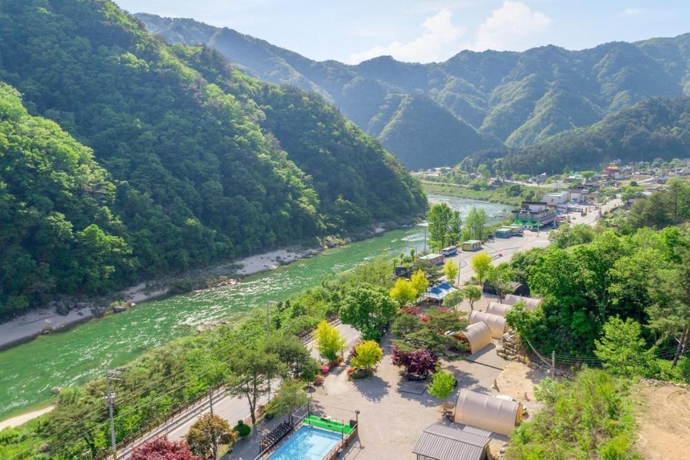 Hotel Inje Naerincheon Glamping Esterno foto