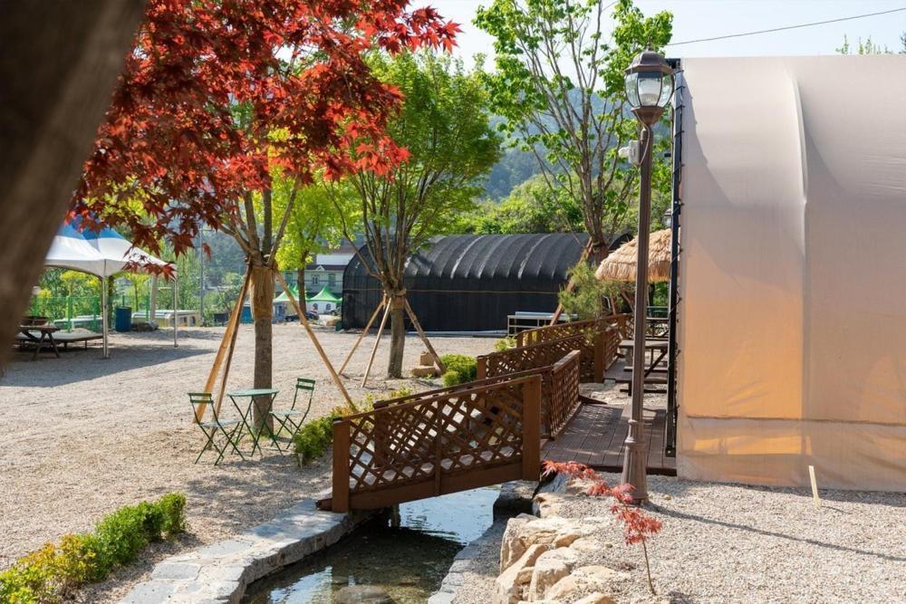 Hotel Inje Naerincheon Glamping Esterno foto