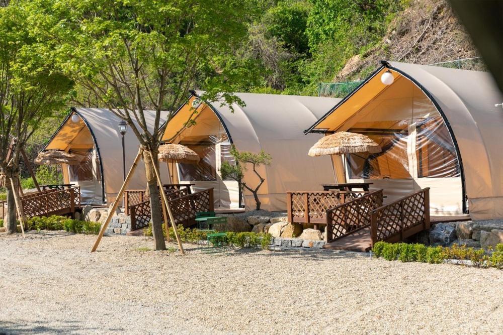 Hotel Inje Naerincheon Glamping Esterno foto